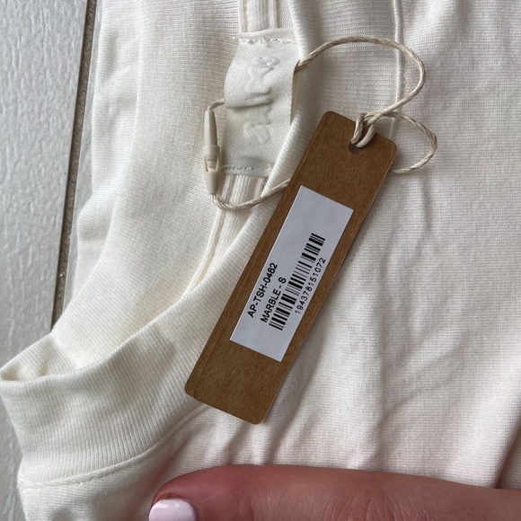 SKIMS BOYFRIEND TEE - Picture 4 of 4